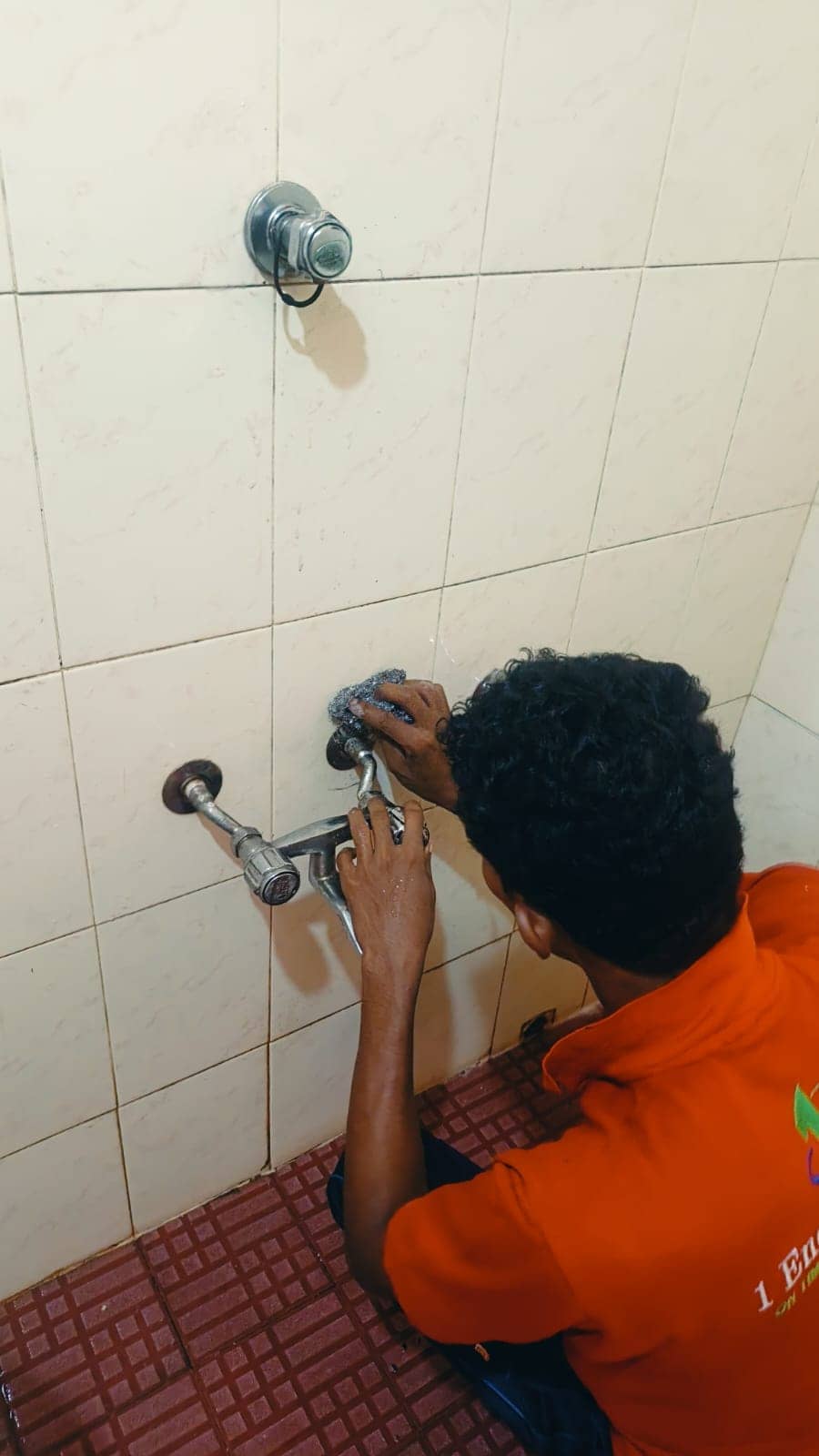 Residential cleaning work by One End Solution in Kerala