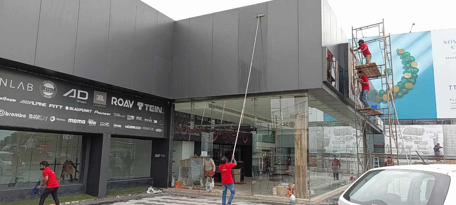 Commercial cleaning work by One End Solution in Kerala