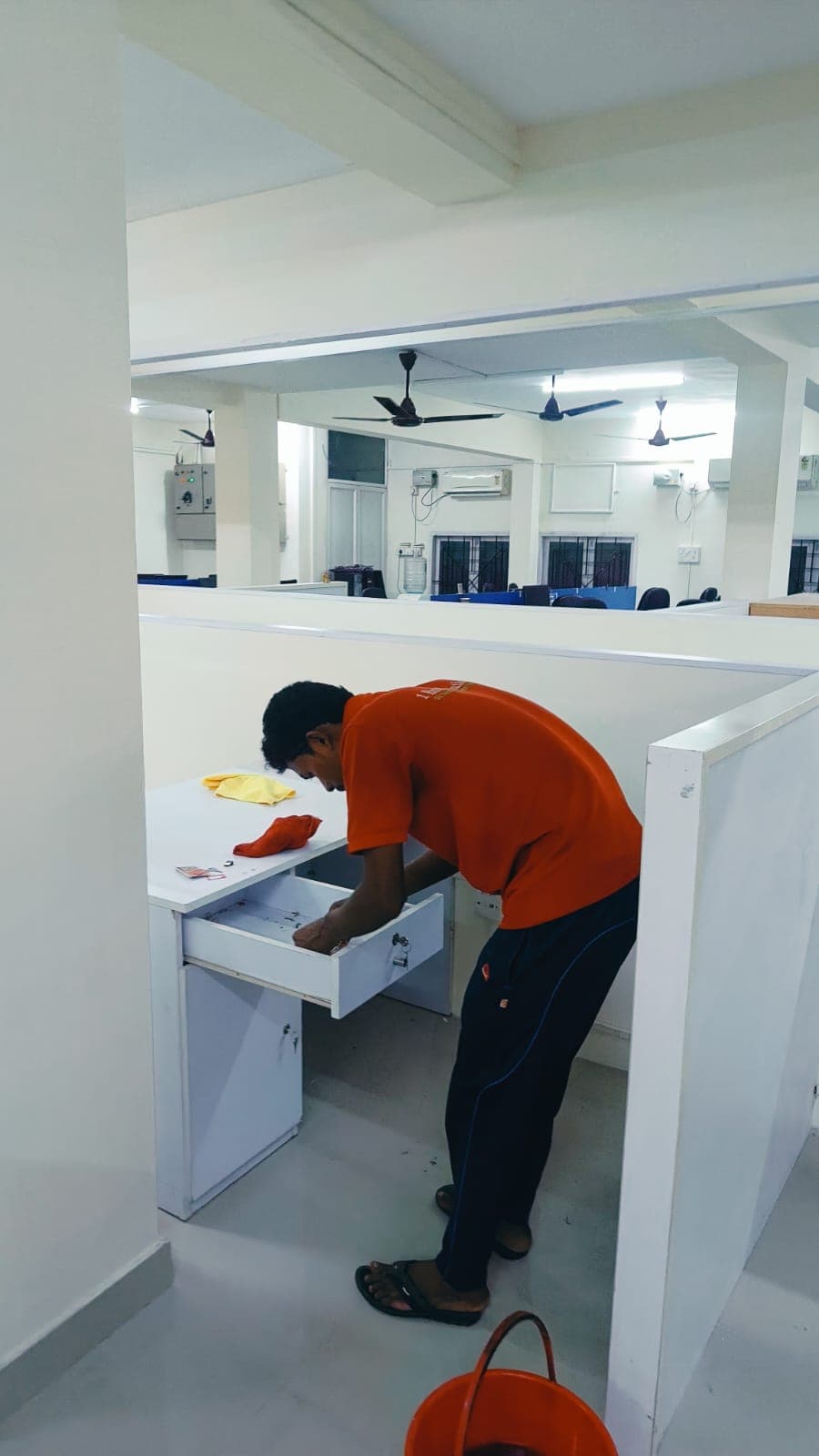 Residential cleaning work by One End Solution in Kerala