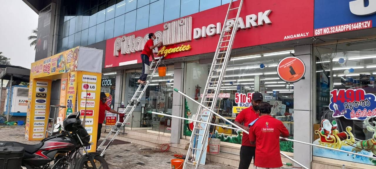 Commercial cleaning work by One End Solution in Kerala
